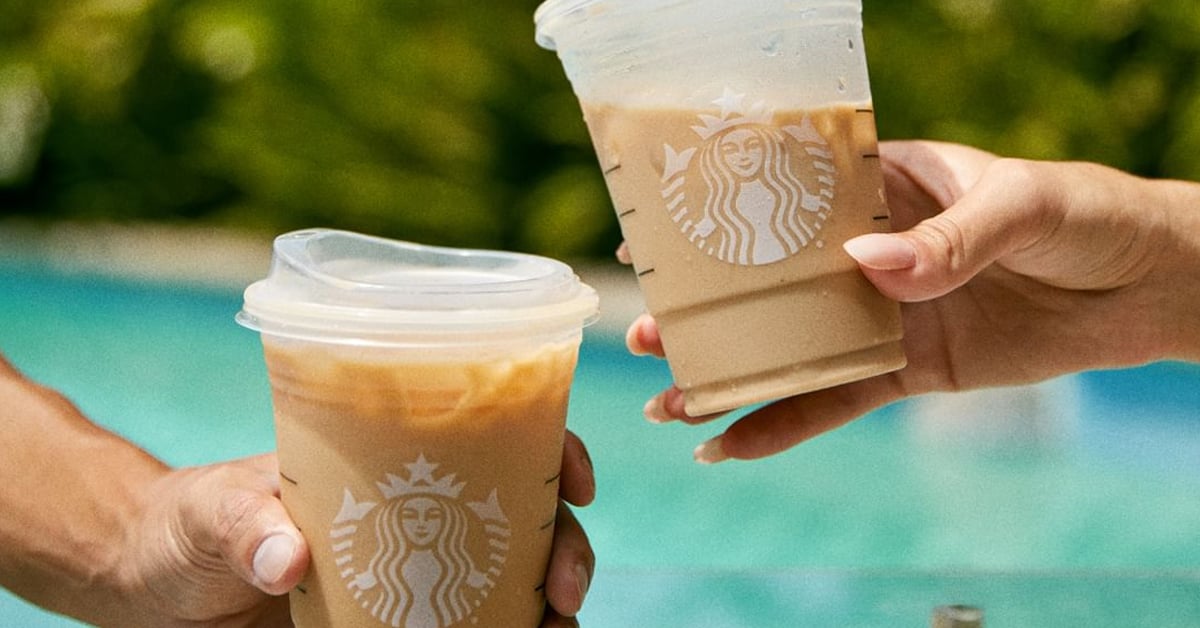 Hands holding cups of Starbucks Iced Coffee | ©Image Credit: Instagram / Starbucks