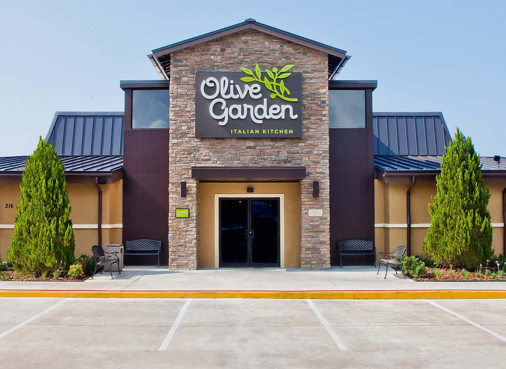 Olive Garden Exterior