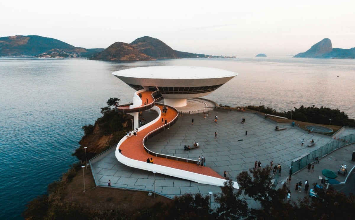 The world's most spectacular buildings: a tour of modern architectural wonders 15 Museu de Arte Contemporânea de Niteroi, Brazil