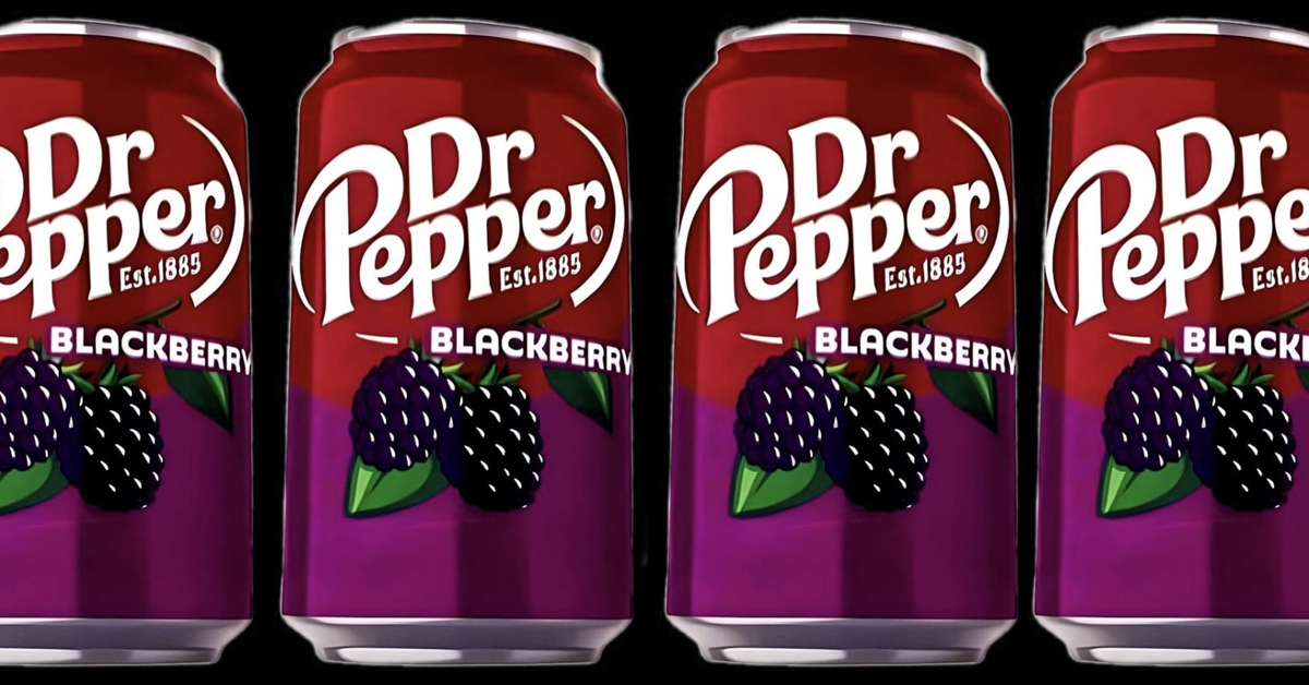 Cans of Dr Pepper Blackberry | ©Image Credit: @MeWeFree_/Twitter