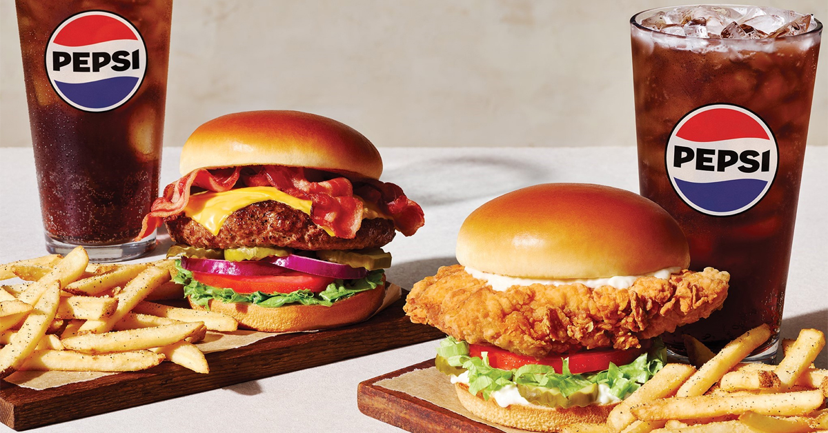 Applebee’s Really BIG Meal Deal featuring the new Big Cluckin’ Chicken Sandwich and the BIG Classic Bacon Cheeseburger | ©Image Credit: Applebee's