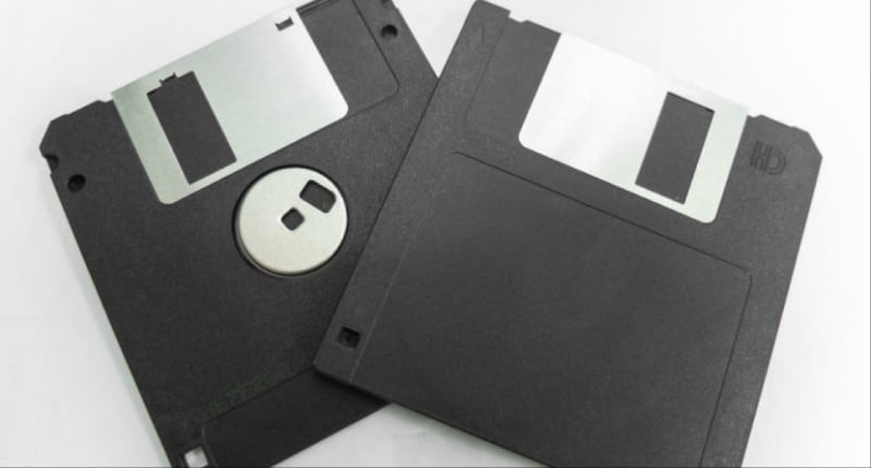 10 once popular '90s items kids today won't recognize 7 Floppy Disks
