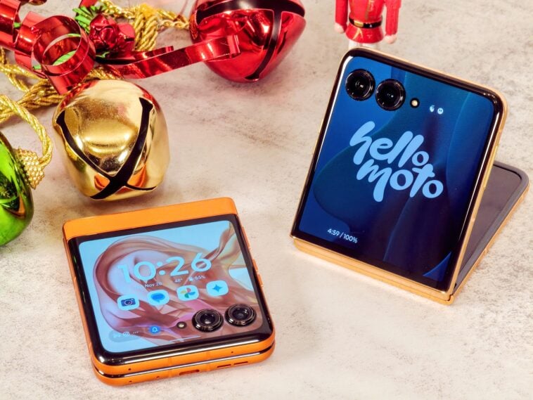 The Motorola Razr Family 2024 - Motorola Razr 2024 (left) and Motorola Razr+ 2024 (right) ©Image Credit: GEEKSPIN