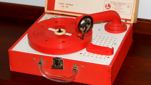 12 Nostalgic Gadgets That Defined Everyday Life in the 1960s