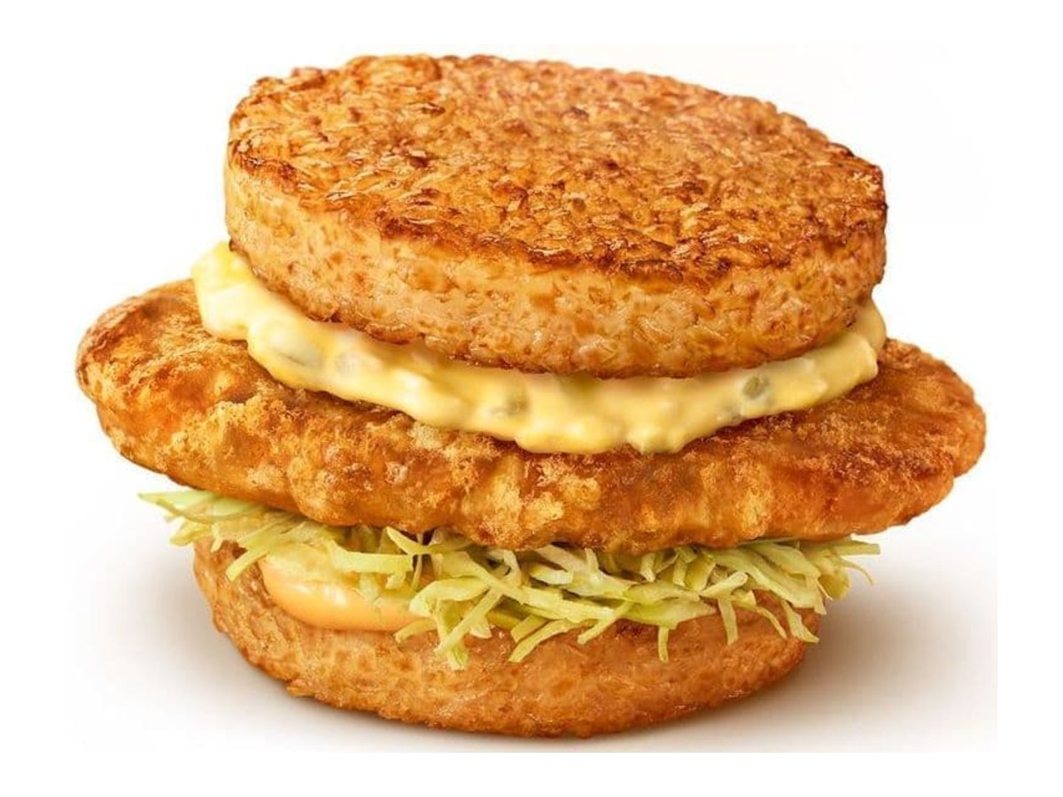 McDonald's Chicken Tatsuta sandwich doesn't come with a bun ©Image Credit: McDonald's Japan