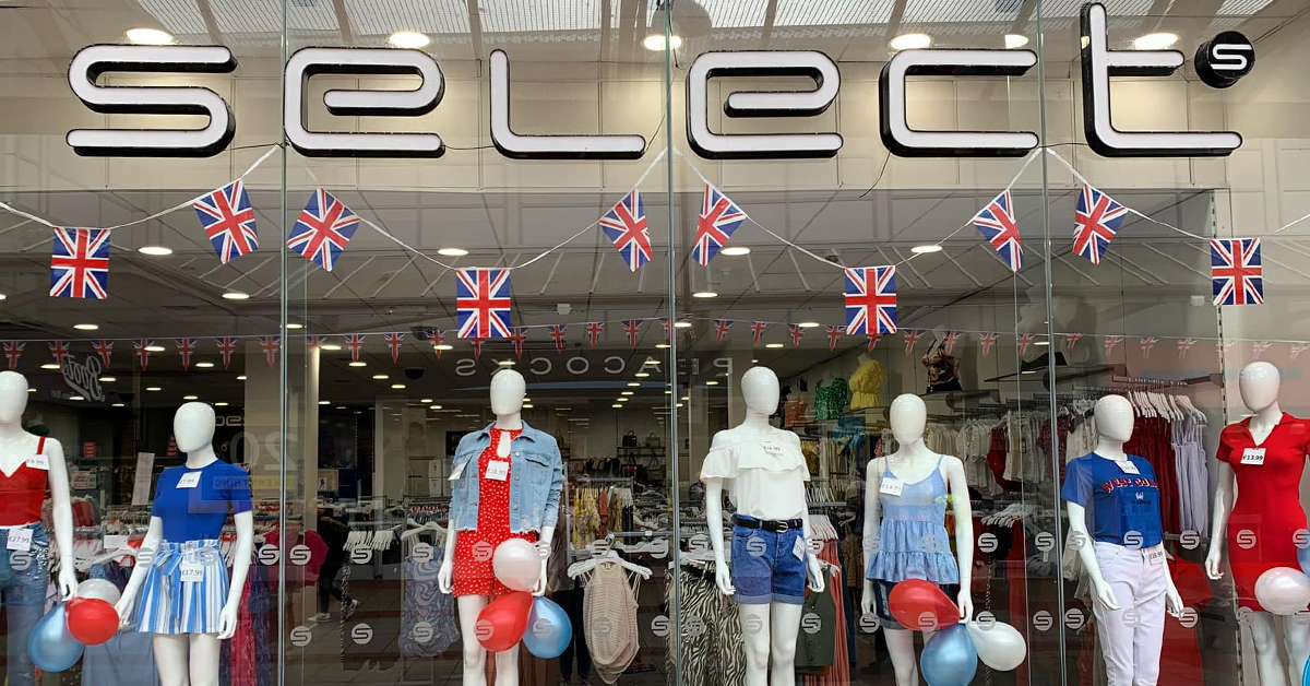 The storefront of a Select Fashion location | ©Image Credit: Select Fashion at Ashton-Under-Lyne/ Facebook