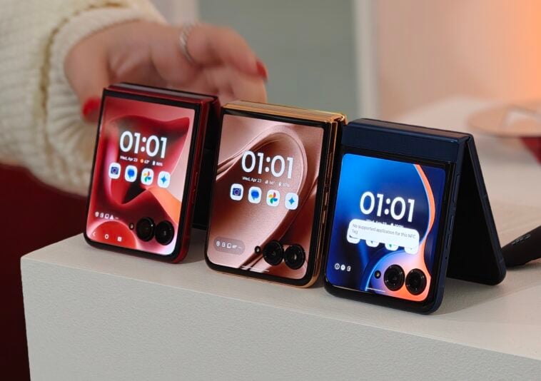 Grab a foldable phone at Motorola for as low as $400 1 The 2025 Motorola Razr family ©Image Credit: GEEKSPIN