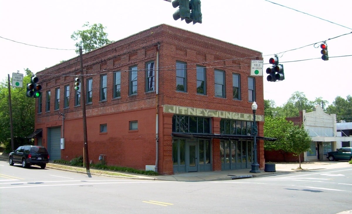 Jitney Jungle building in Shreveport, Louisiana