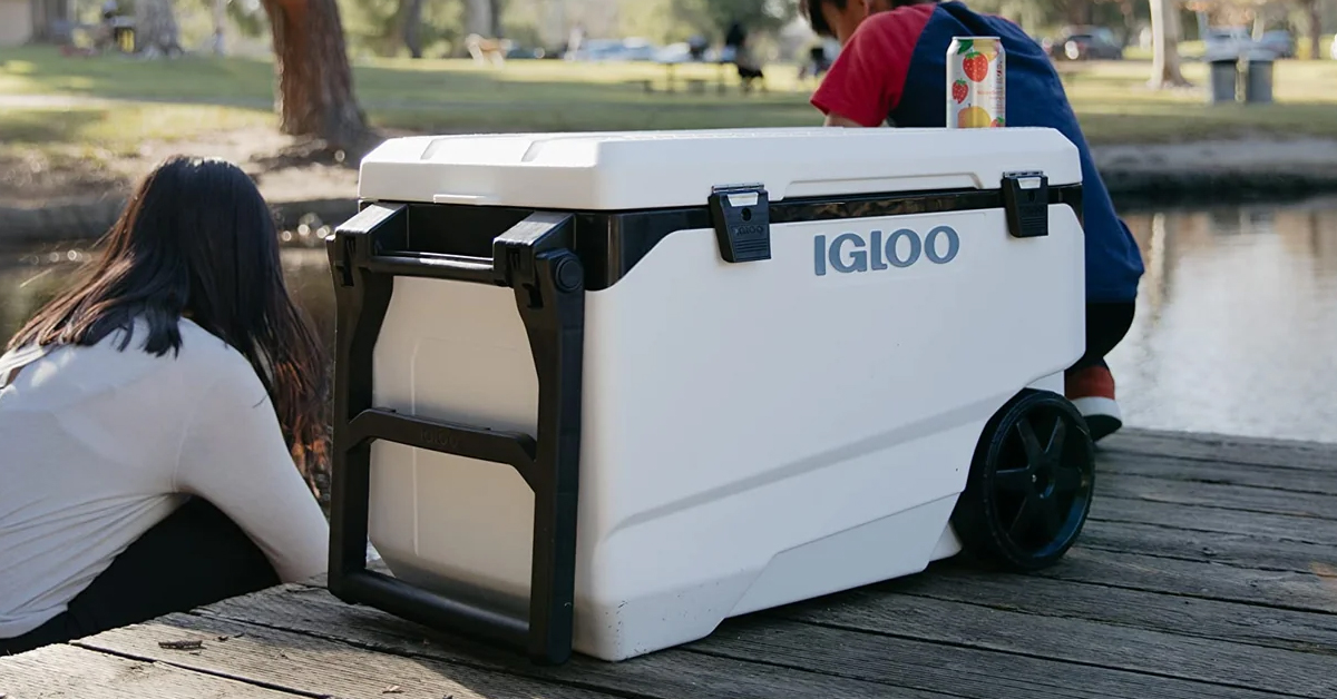 90-Quart Igloo Flip & Tow Rolling Coolers |©Image Credit: Dometic Group