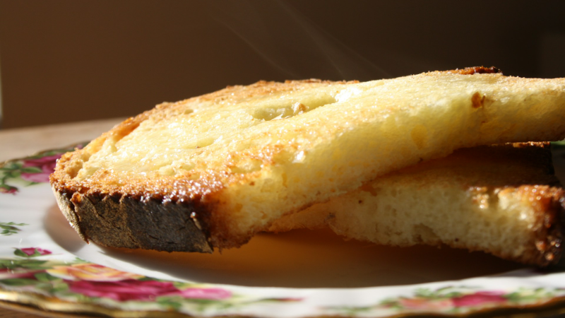 10 Breakfast Foods That Are Surprisingly Bad for Your Heart 9 Toast and Butter