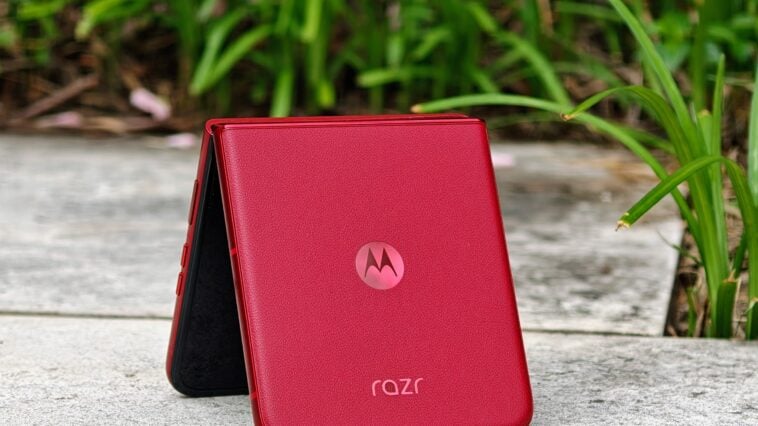 The 2025 Motorola Razr Ultra in Rio Red ©Image Credit: GEEKSPIN