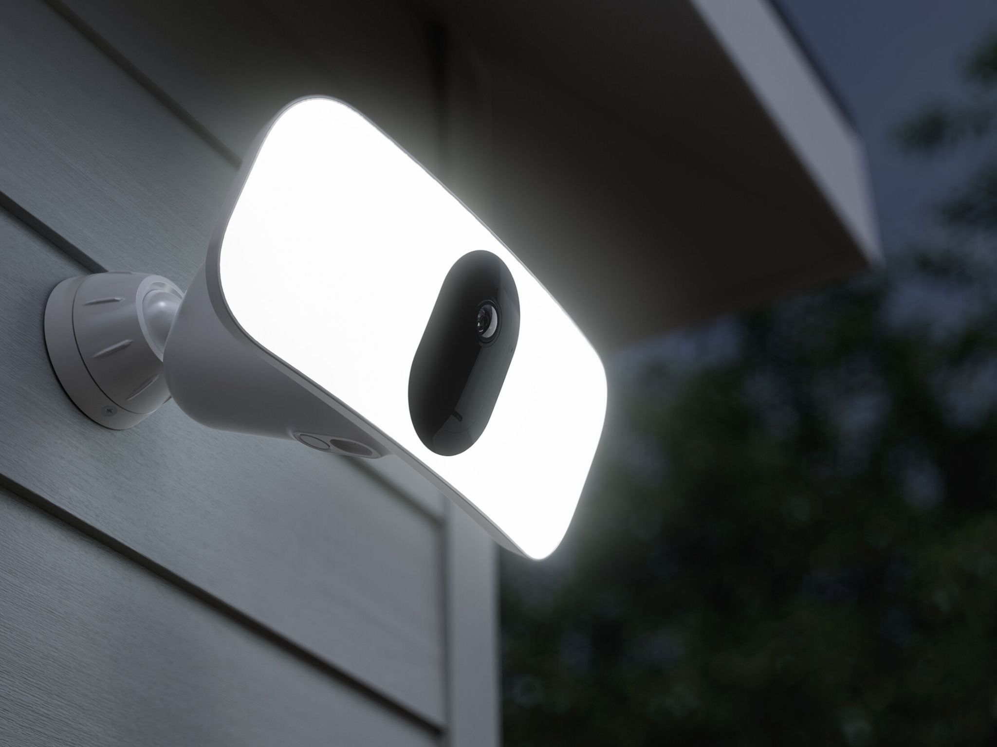 Arlo Pro 3 Floodlight Camera ©Image Credit Arlo