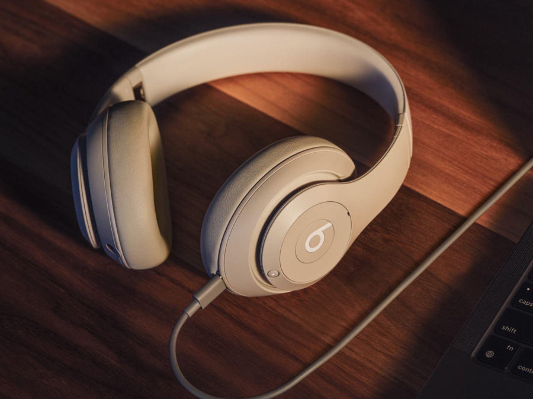 Beats Studio Pro Headphones ©Image Credit: Beatsbydre