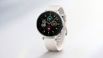 The OnePlus 3 43mm Smartwatch offers everything the larger OnePlus Watch 3 offers but in a more compact and less masculine design ©Image Credit: OnePlus