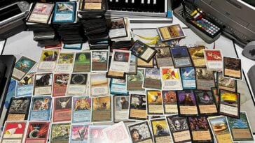 1990's Magic The Gathering Cards collection | ©Image Credit: Reddit / mtg / GuardianofM