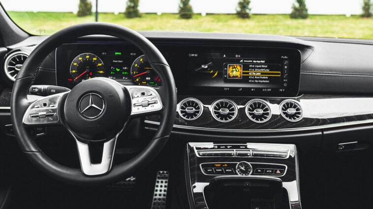 Welcome to your new office on wheels—Mercedes-Benz pushes boundaries with in-car video calls via Microsoft Teams | ©Image Credit: Garvin St. Villier/Pexels