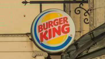 Burger King just leveled up its drink game—cold foam coffees and fruity lemonades are now on the menu and in stores nationwide! | ©Image Credit: SHOX art/Pexels