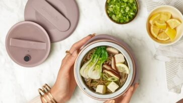 Crock-Pot® Lunch Crock® Food Warmer Lifestyle Image ©Image Credit: Crock-Pot
