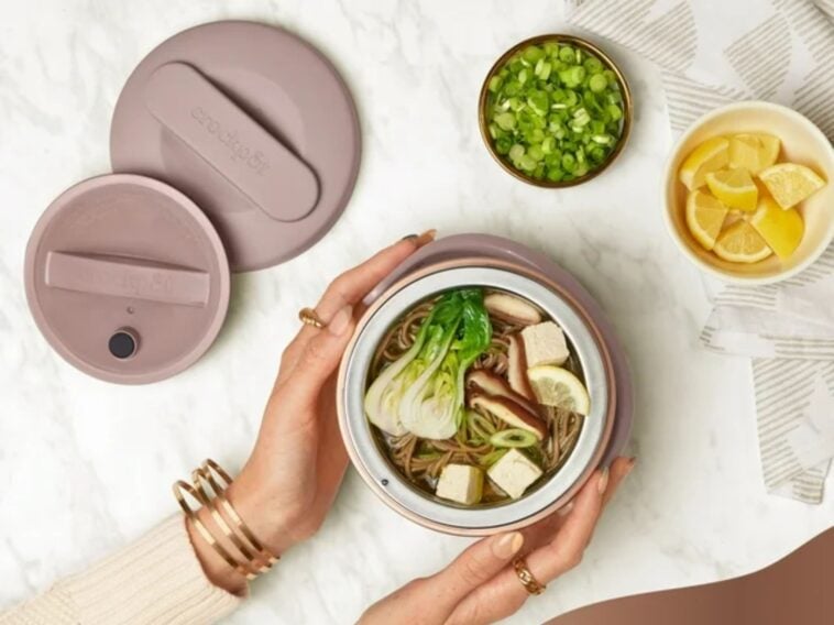 Crock-Pot® Lunch Crock® Food Warmer Lifestyle Image ©Image Credit: Crock-Pot