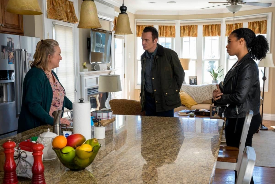 Julian McMahon, Kristine Nielsen, and Roxy Sternberg in One-Zero, FBI: Most Wanted (2021)