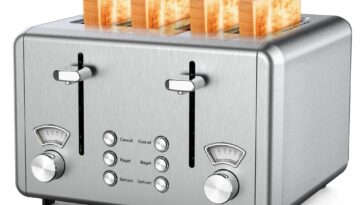 WHALL Four Slice Toaster ©Image Credit: WHALL
