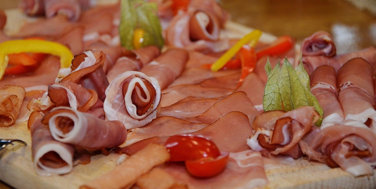 8 Ultra-Processed Meats Experts Say to Avoid 3 Smoked ham
