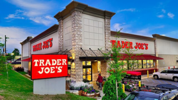 Trader Joe's ©Image Credit: wikimediacommons.org / Harrison Keely
