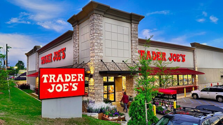 Trader Joe's ©Image Credit: wikimediacommons.org / Harrison Keely