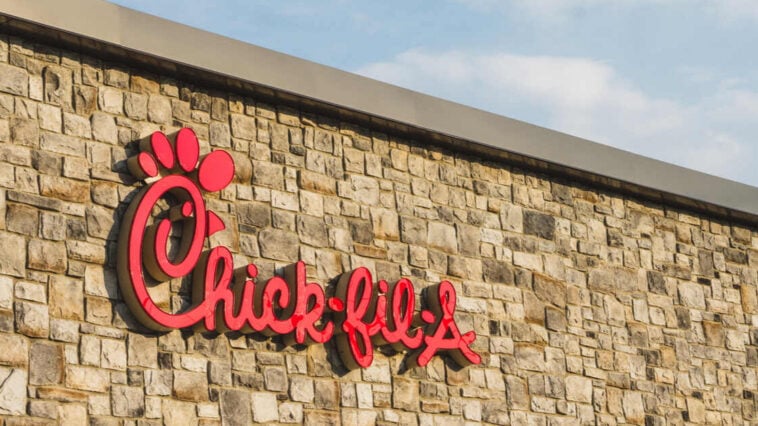 Chick-fil-A is spreading its wings—bringing its iconic chicken and hospitality to the UK and Singapore in 2025. | ©Image Credit: Chick-fil-A