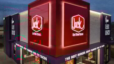 Jack in the Box faces major cutbacks—150 to 200 stores shutting down nationwide. | ©Image Credit: Jack in the box