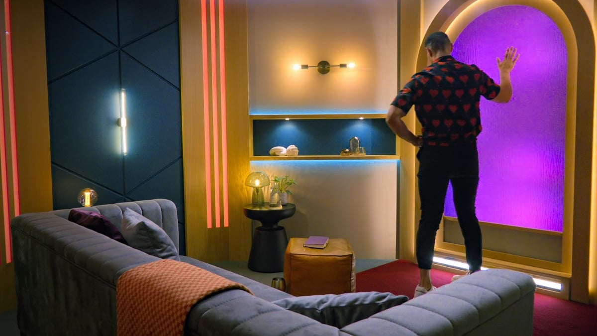 The best shows to binge on Netflix this September 2025 9 A still from Netflix's Love Is Blind: UK: Season 2