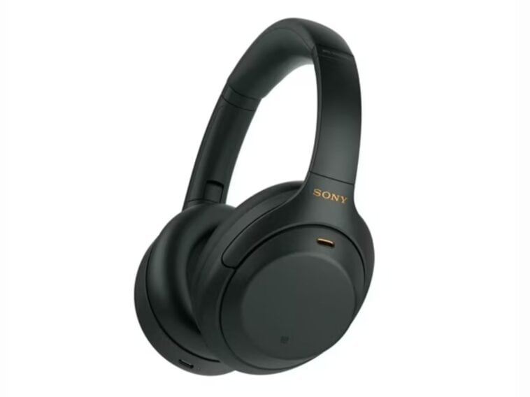 Sony WH-1000XM4 headphones ©Image Credit: Sony