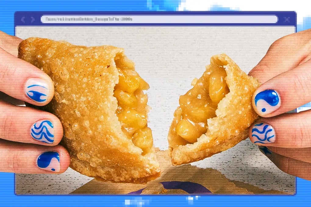 Taco Bell is bringing back 5 beloved Y2K menu items 6 Taco Bell's Decades Y2K Caramel Apple Empanada | ©Image Credit: Taco Bell