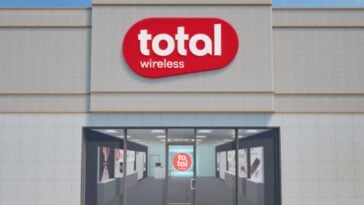 Total Wireless Store Front ©Image Credit: Total Wireless