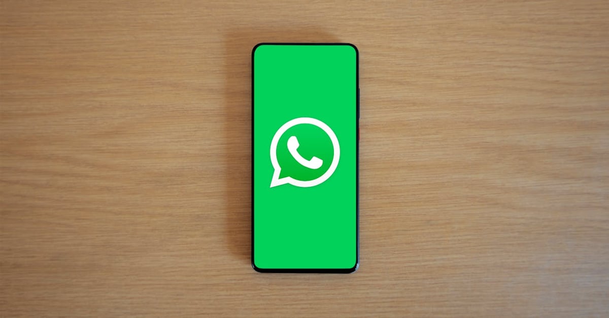 Fraudsters exploit WhatsApp screen mirroring to steal money. Stay alert, stay secure. | ©Image Credit: BM Amaro/Pexels