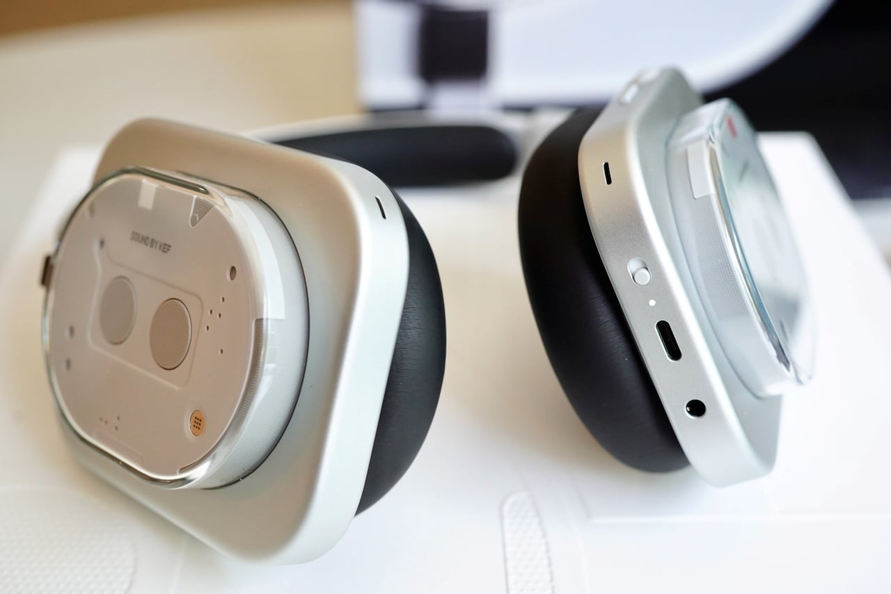 Nothing Headphone (1) Review: The glorious return of buttons and dials 6 Top-down view of Nothing headphones showing the control buttons, ports, and physical interface elements