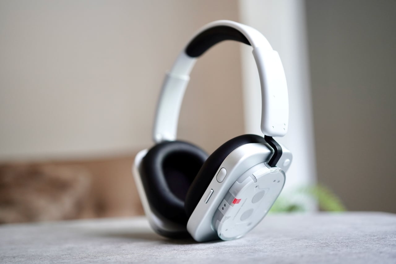 Nothing Headphone (1) Review: The glorious return of buttons and dials 9 Side angle view of Nothing headphones highlighting the ergonomic curve and padding of the ear cups and headband