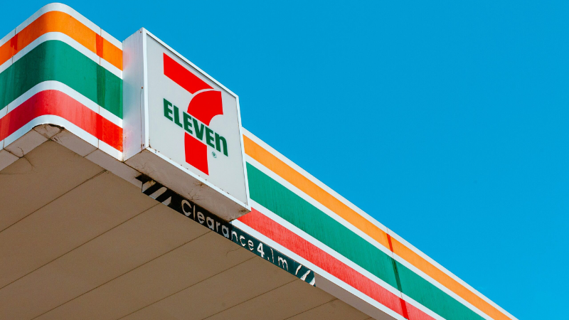 7-Eleven ©Image Credit: unsplash.com / Josh Chiodo