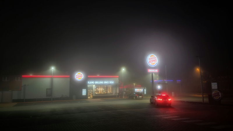 Burger King ©Image Credit: unsplash.com / Nazrin Babashova