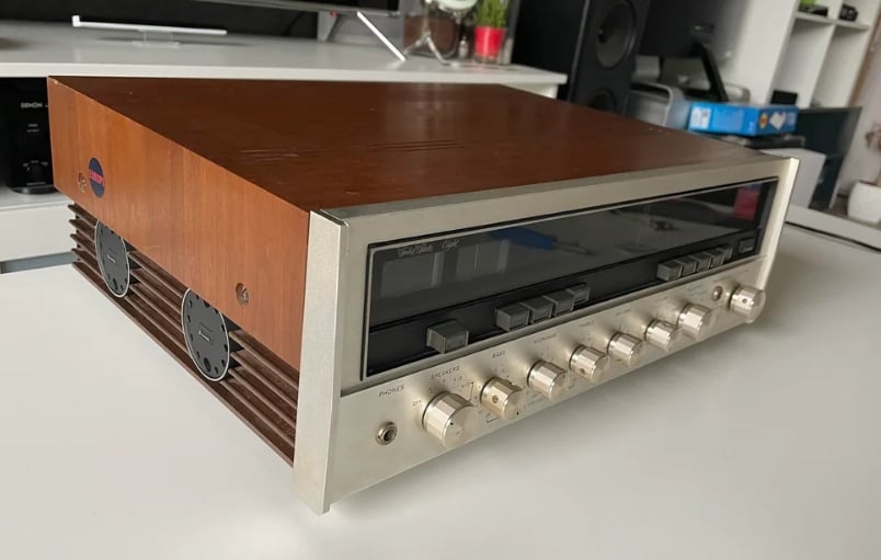 vintage Sansui Eight stereo receiver