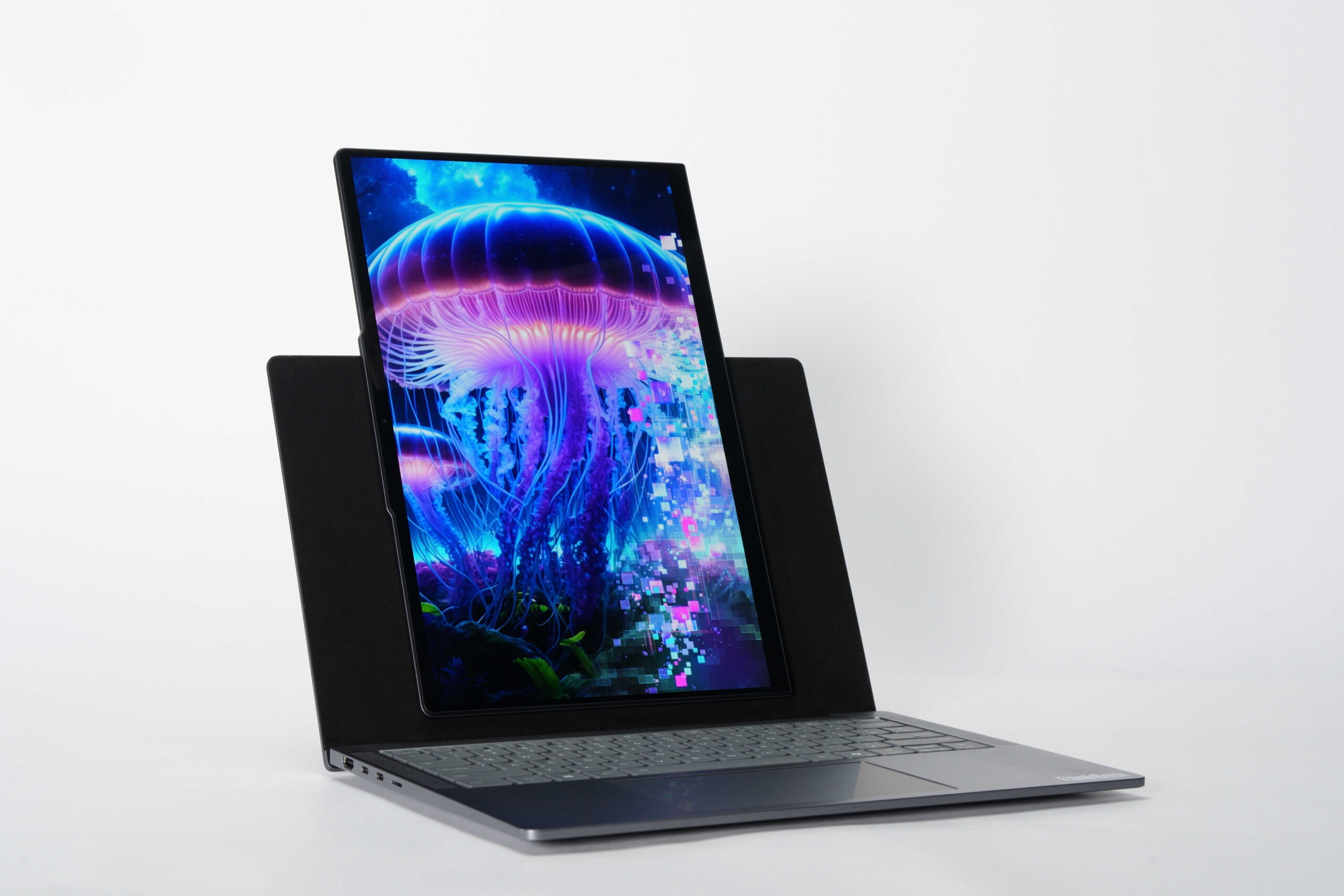 Lenovo ThinkBook VertiFlex Concept ©Image Credit: Lenovo