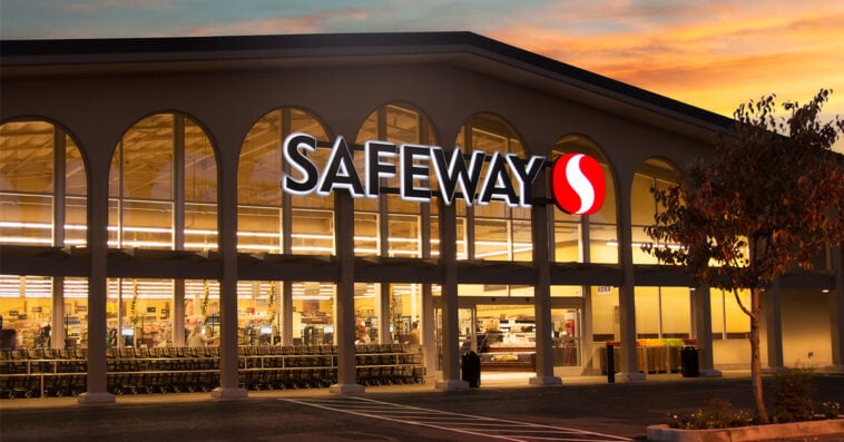 Safeway is shutting down 12 stores, leaving communities from three states bracing for change. | ©Image Credit: Safeway