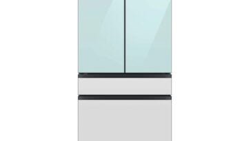 Samsung Bespoke 4-Door French Door Fridge (23 cu. ft.) with Beverage Center ©Image Credit: Samsung