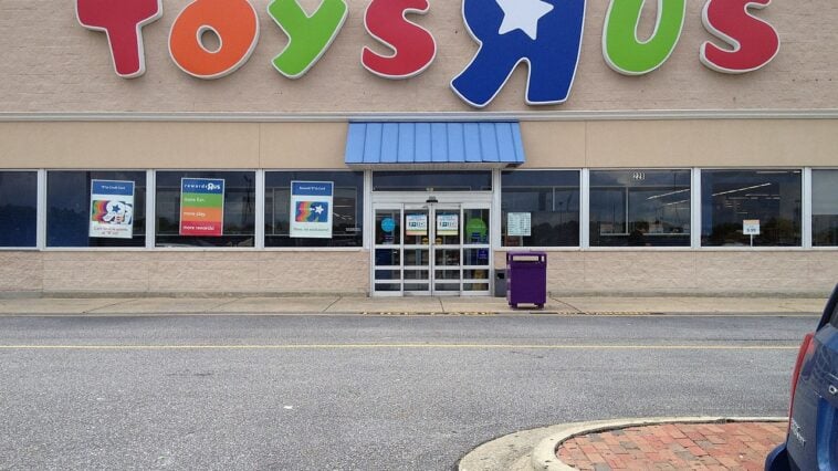 Toys “R” Us plans 10 new flagship stores and 20 pop-ups by 2025 ©Image Credit: Mike Kalasnik