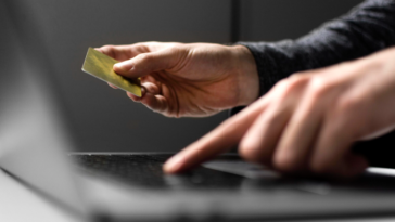 For four years, an elderly couple made payments they believed were legitimate. The transactions were part of a scam that cost them over $1 million | ©Image Credit: Freepik