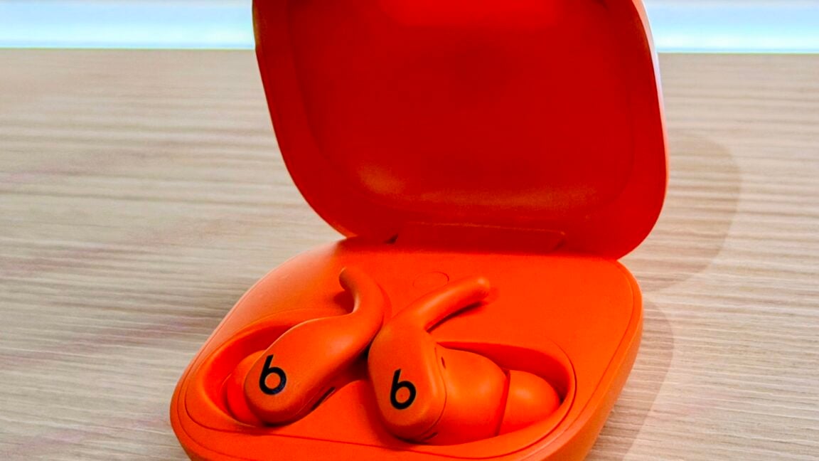 With the Powerbeats Fit, Beats has created the perfect workout earbud ©Image Credit: GEEKSPIN