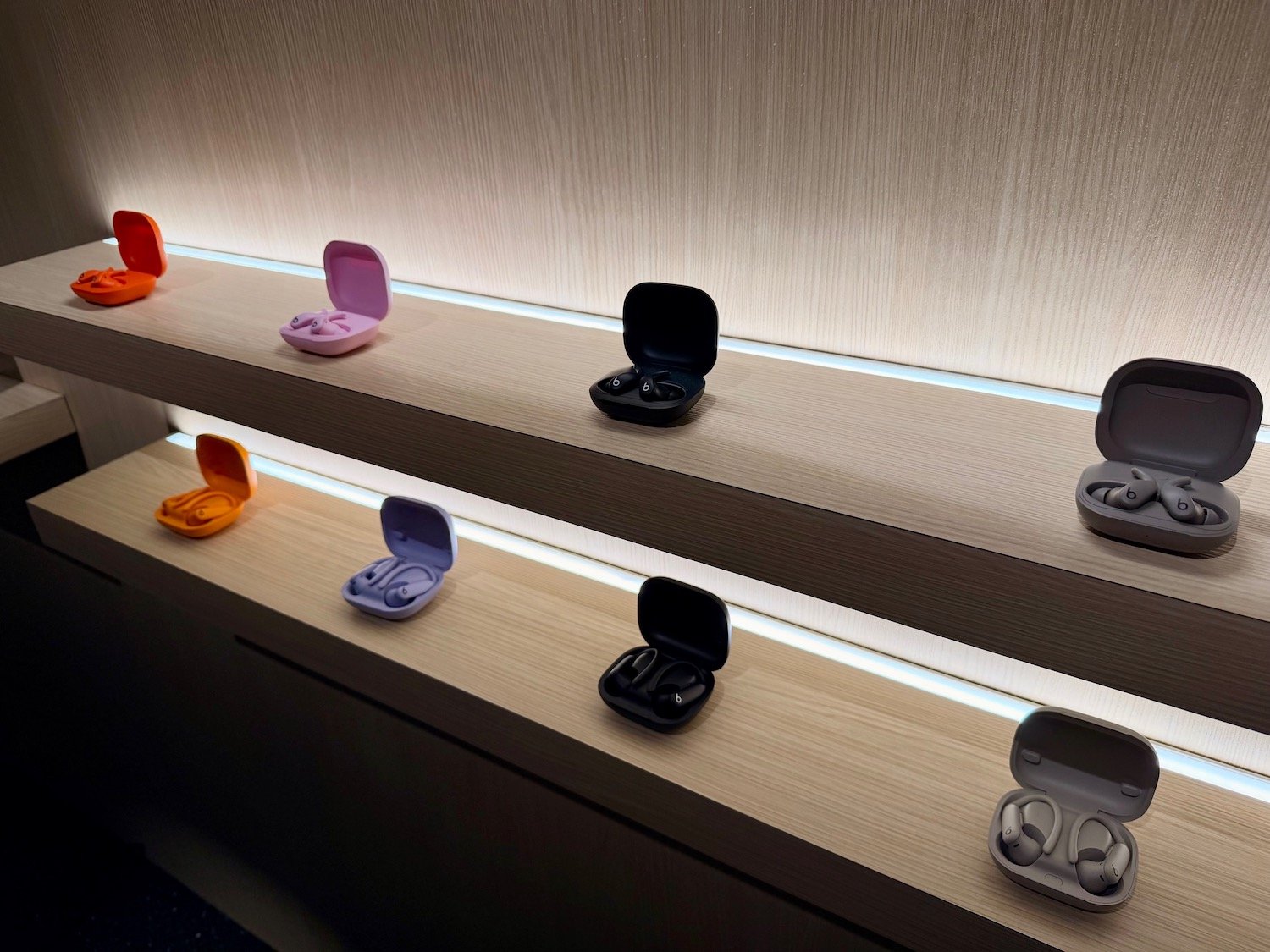 Apple Powerbeats Fit review: the ultimate workout earbuds 4 The Powerbeats Fits come in a choice of Jet Black, Gravel Gray, Spark Orange and Power Pink