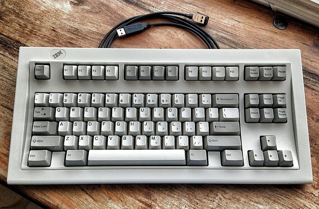 11 electronics that lasted decades back then 5 Blake Patterson IBM Model M Keyboard space saver
