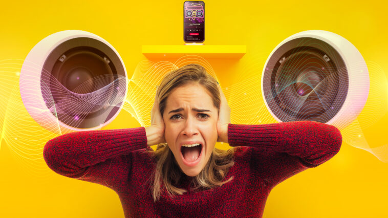 California has passed a law banning loud commercials on all ad-supported streaming platforms. ©Image Credit: Freepik