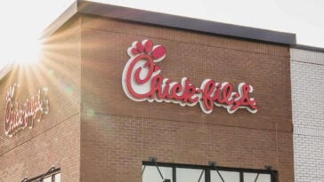 Chick-fil-A tests a new way to serve fans around the clock — with its first 24-hour vending machine in Georgia | ©Image Credit: Chick-fil-A